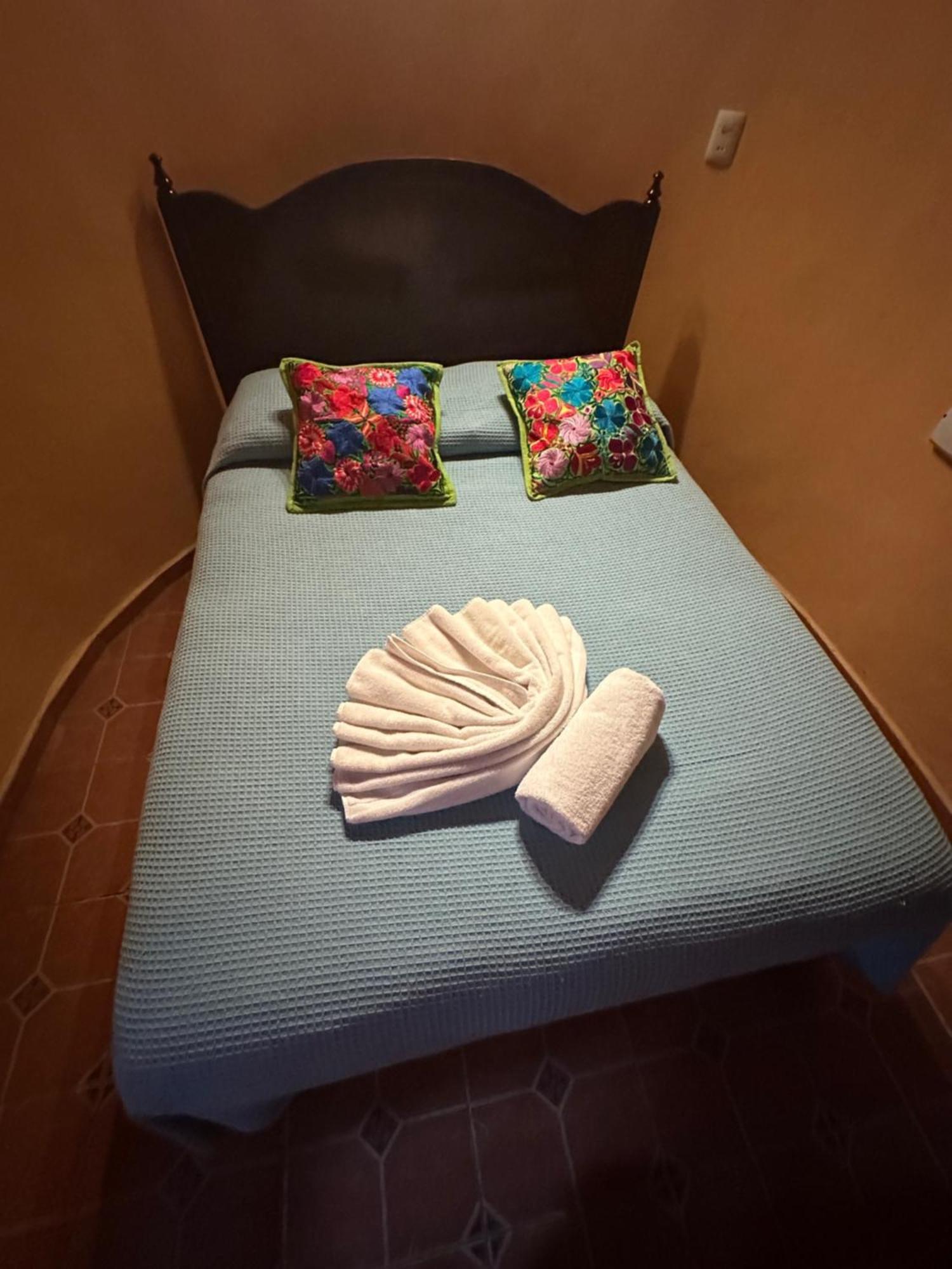 Santa Elena The Pickled Onion B&B And Restaurant Uxmal מראה חיצוני תמונה