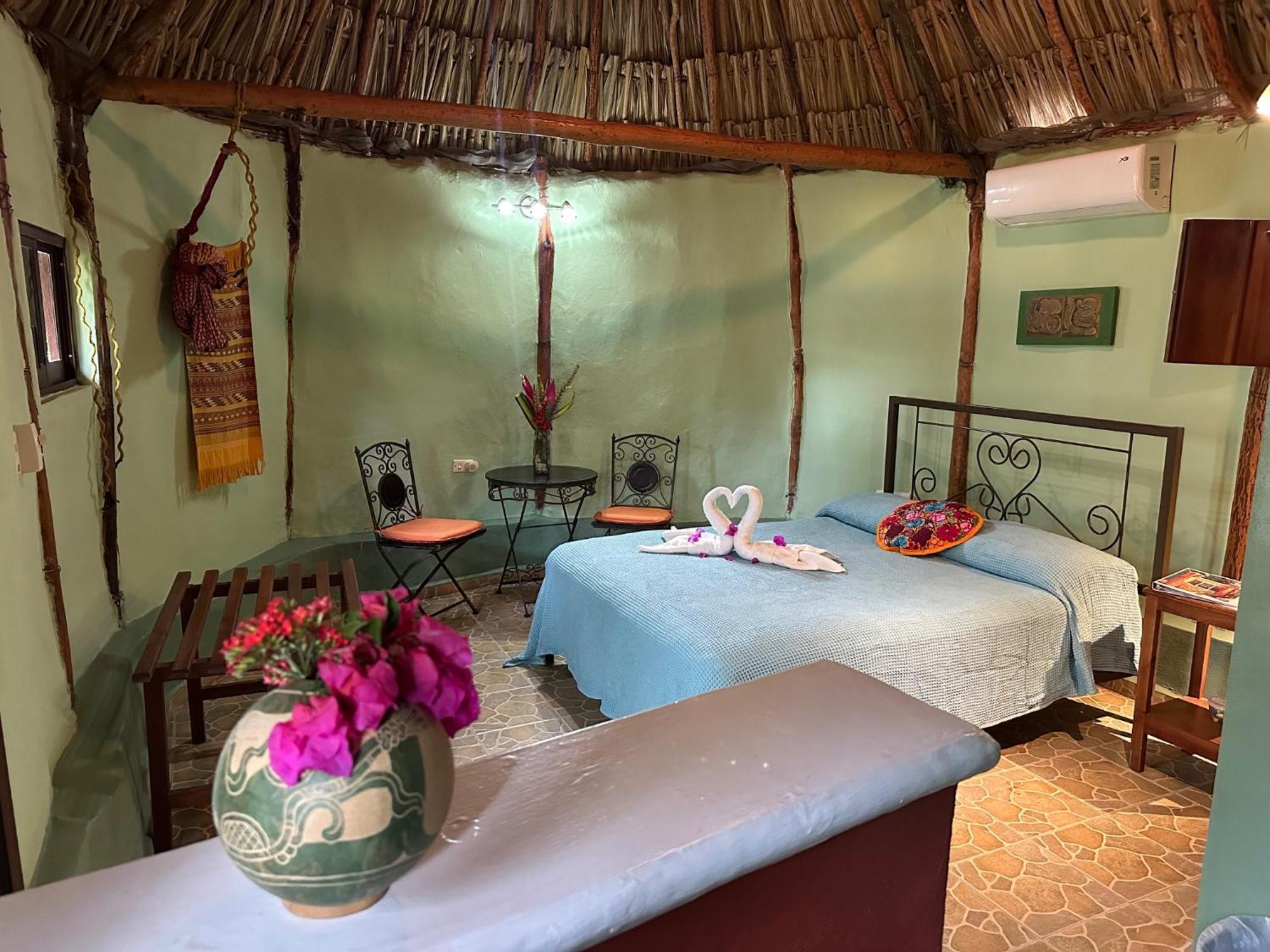 Santa Elena The Pickled Onion B&B And Restaurant Uxmal מראה חיצוני תמונה