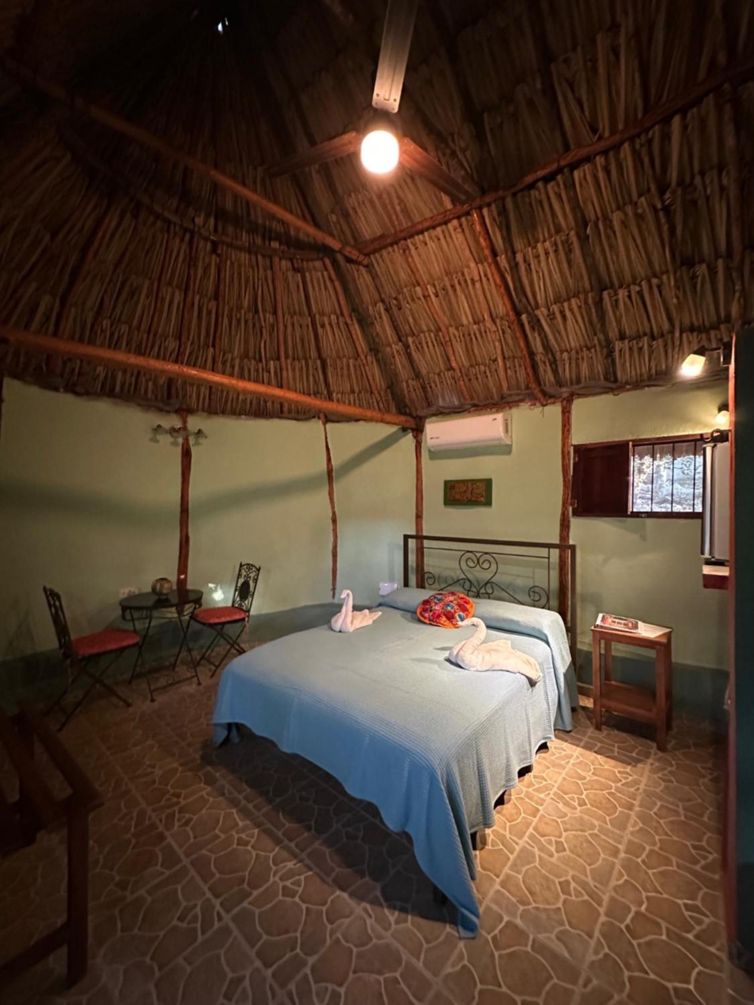 Santa Elena The Pickled Onion B&B And Restaurant Uxmal מראה חיצוני תמונה